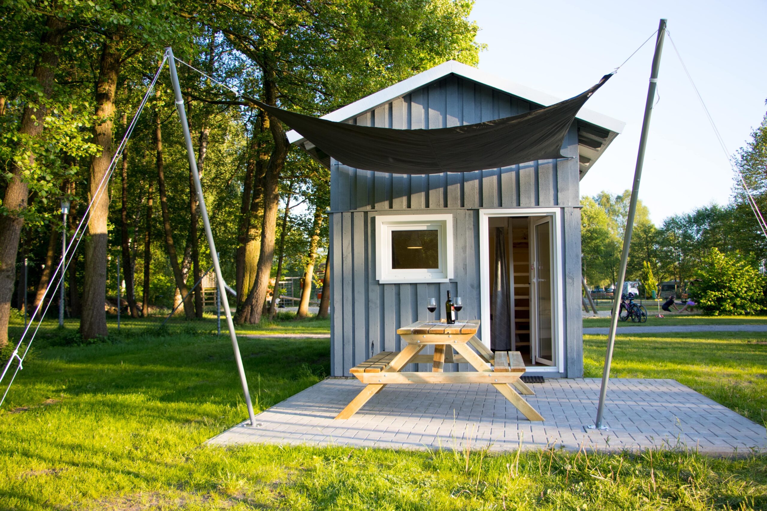 Wunderschönes Tiny Housedirekt am See - Deine Ferienunterkünfte am Campingplatz Hüttensee in der Lüneburger Heide bei Winsen (Aller).